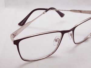 montura metálica hombre versátil